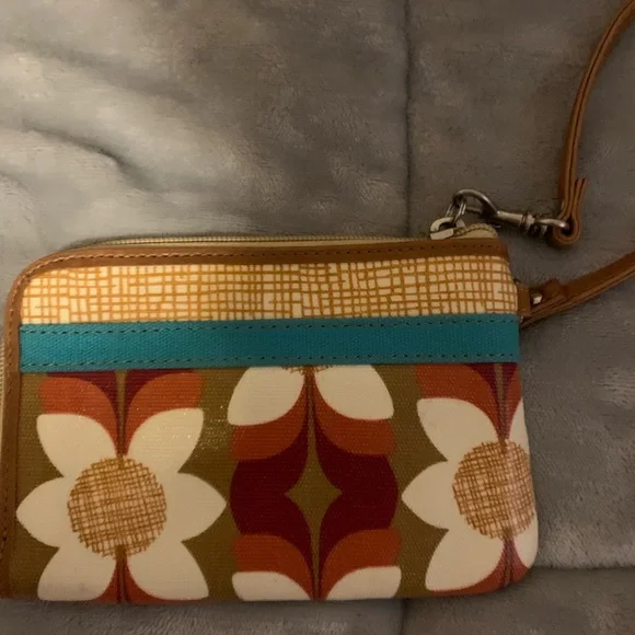 Fossil Women's Multicolor floral vintage  Wristlet very clean - Picture 2 of 5